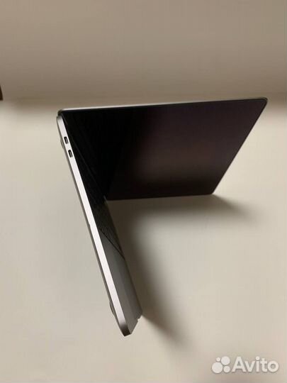 Macbook pro 13 2020 8/512