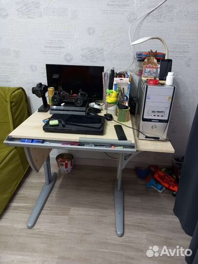 Растущая парта и стул дэми бу