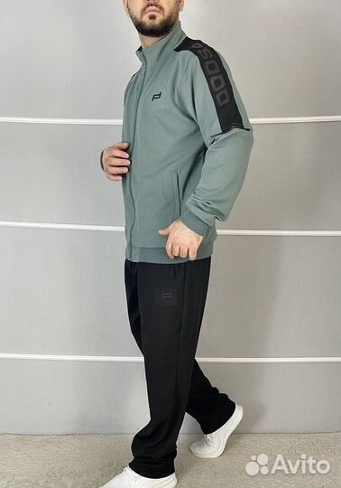 Костюм мужской спортивный