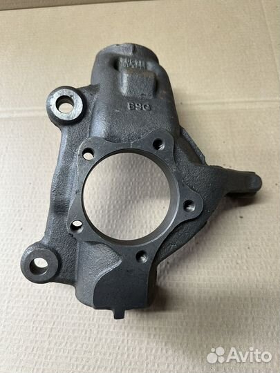 Поворотный кулак передний левый Ford Transit