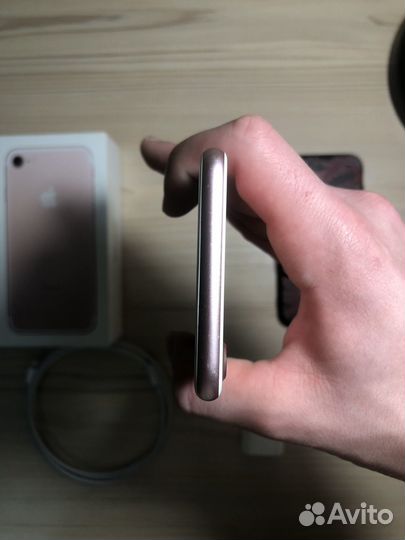 iPhone 7, 32 ГБ