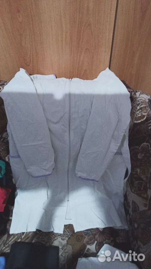 Белый медицинский халат женский