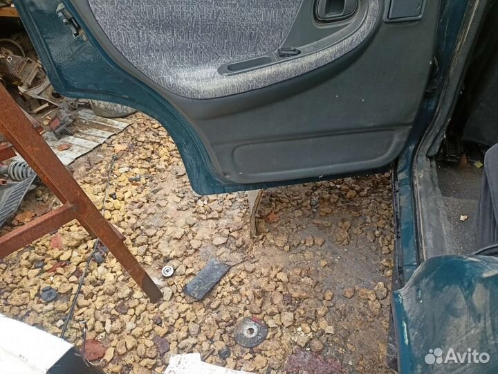 Daewoo nexia двери