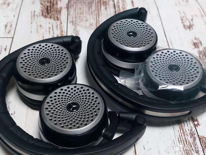 Bluetooth наушники AKG P104 для Мерседес