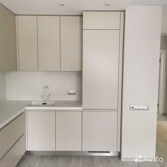 Кухня на заказ в современном стиле