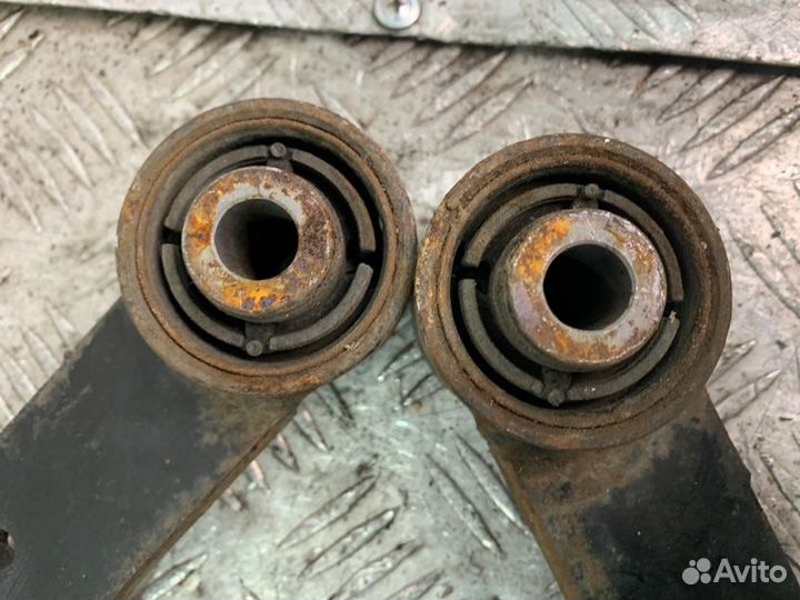 Рычаг поперечный верхний задний Suzuki Kizashi