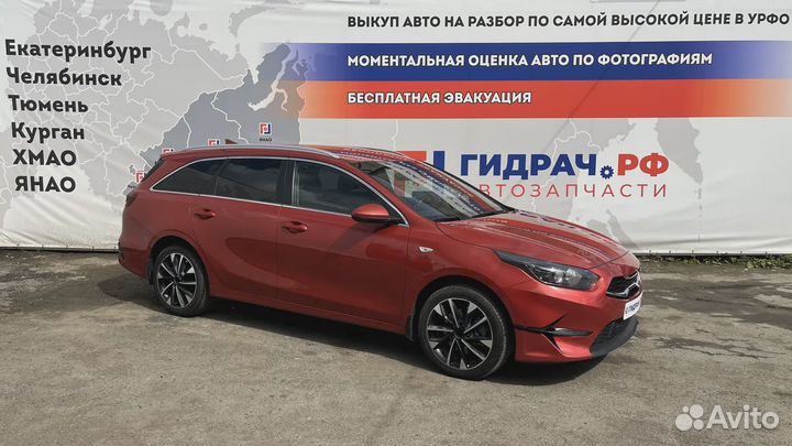 Дверь передняя правая Kia Ceed (CD) 76004-J7000