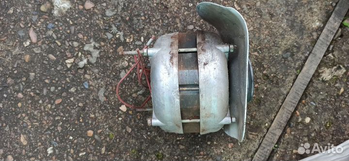 Двигатель от стиральной машины Исеть 16ухл4