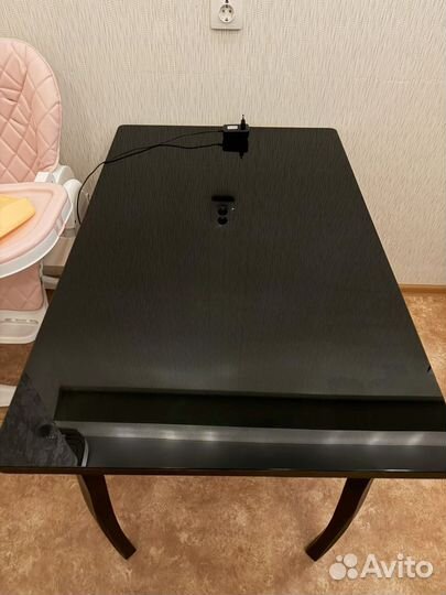 Продам стол и 2 стула