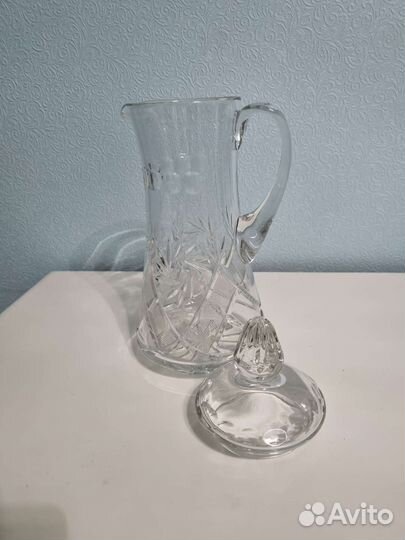 Хрустальный кувшин с крышкой