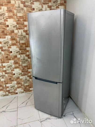 Холодильник бу Hotpoint Ariston серый