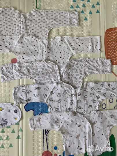 Новый комплект распашонок