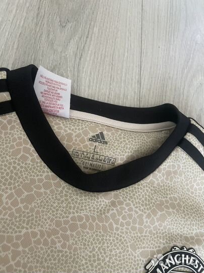 Футбольная футболка adidas