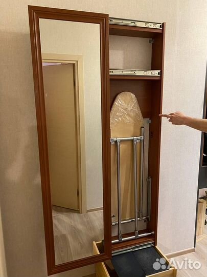 Новый шкаф настенный с гладильной доской
