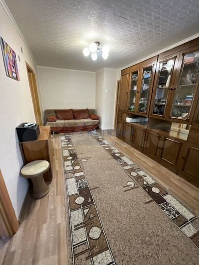 3-к. квартира, 42 м², 1/4 эт.