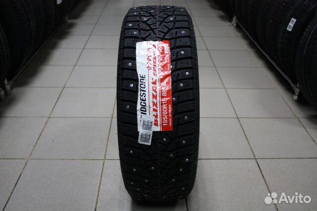 Bridgestone Blizzak Spike-02 195/60 R15 88T