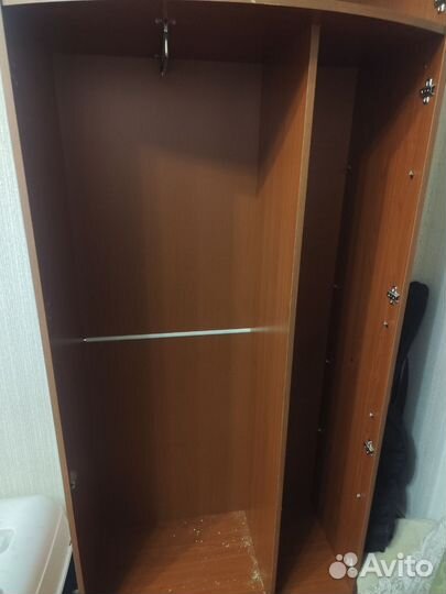 Шкаф распашной