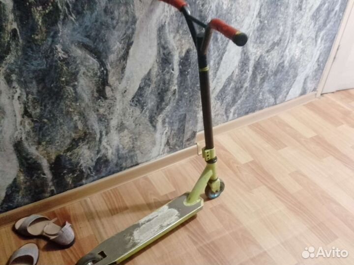 Трюковой самокат,продам