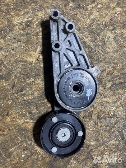 Натяжитель навесного passat b5 1.6 ahl