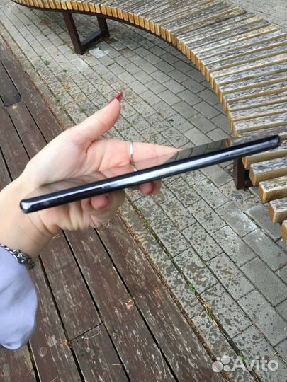 Samsung Galaxy S10+, 8/128 ГБ