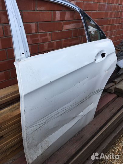 Дверь Mercedes 212 дорест