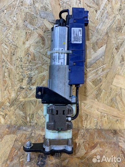 Электропривод багажника правый Audi А6 C6 2.8 CCE