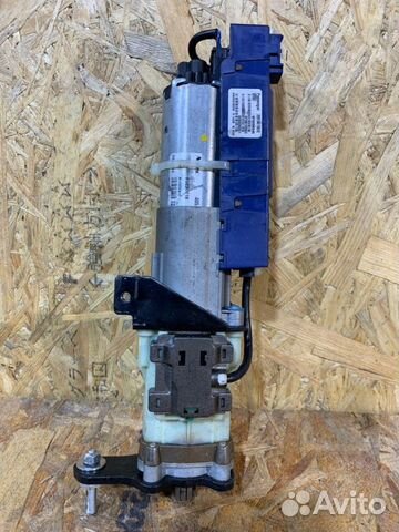 Электропривод багажника правый Audi А6 C6 2.8 CCE