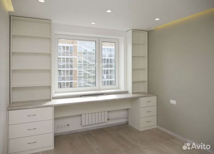 Детский письменный стол