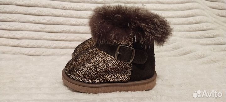 Угги для девочки р23 новые