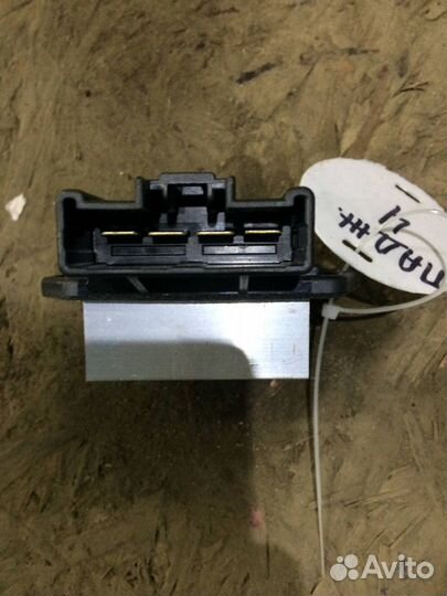 Резистор отопителя Mitsubishi Pajero 4