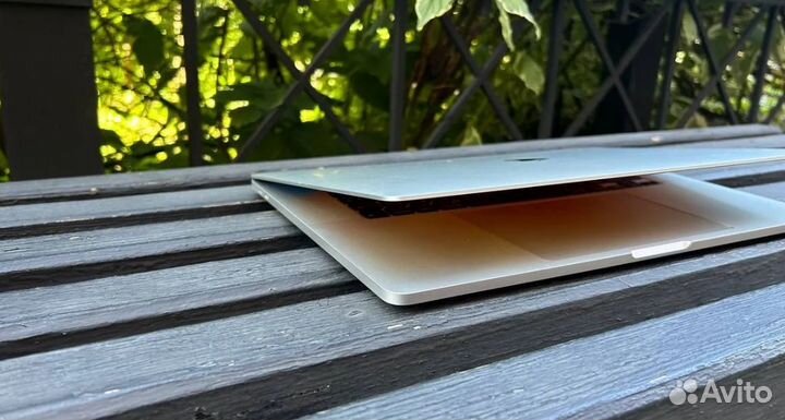 MacBook Pro 16 2019 16/512 как новый