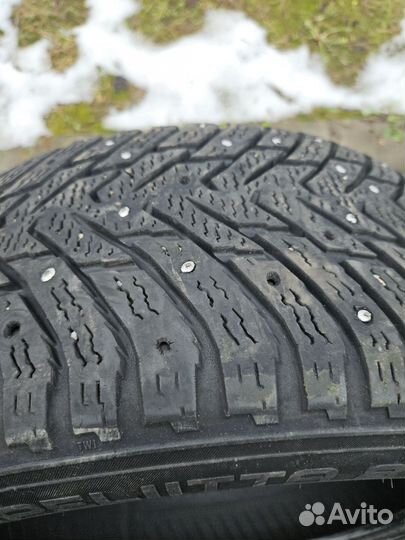 Nokian Tyres Hakkapeliitta 8 215/50 R17 95T