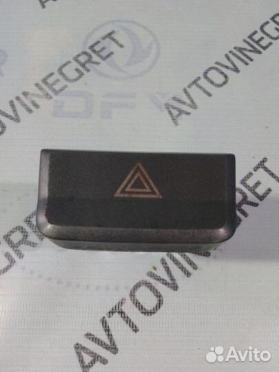 Кнопка аварийной сигнализации Hyundai Accent