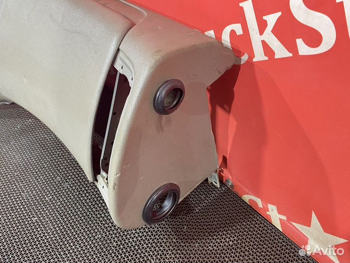 Передняя панель салона правая Daf XF105