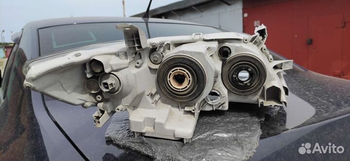 Фара toyota camry 40