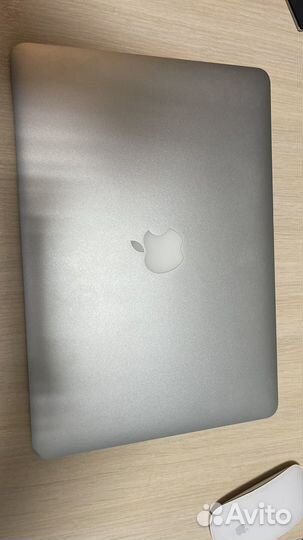 Apple MacBook Air 13 (2012)