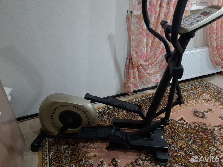 Эллиптический тренажер