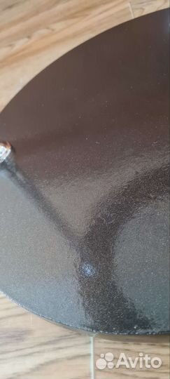 Журнальный столик переливающийся с блестками