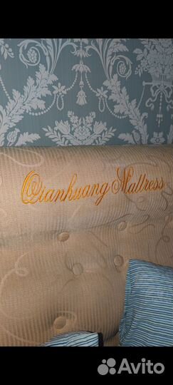 Кровать с матрасом 210 на 200