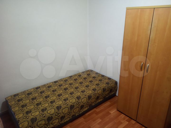 Комната 11 м² в 3-к., 1/3 эт.