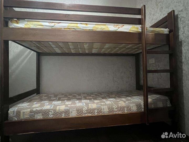 Двухъярусная кровать бу с матрасами