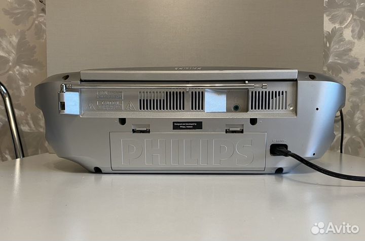 Бронь.Магнитола Philips AZ2040, с CD плеером