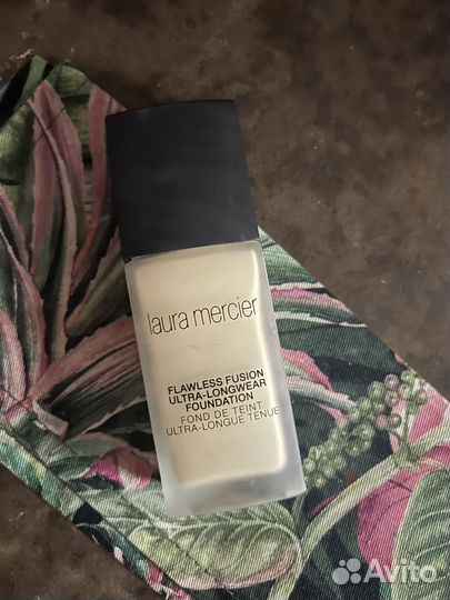 Крем тональный laura mercier