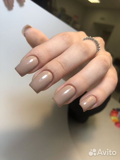 Маникюр и педикюр