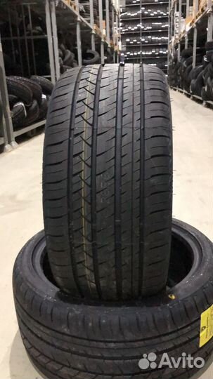 Roadmarch Prime UHP 08 255/35 R18 94W