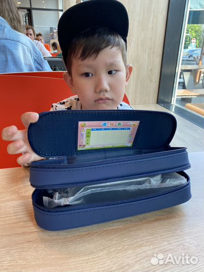 Пенал школьный новый