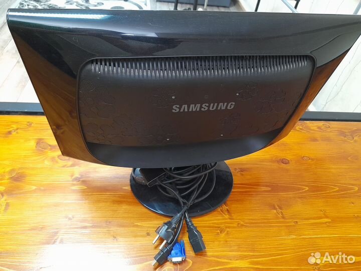 Монитор Samsung 20 дюймов