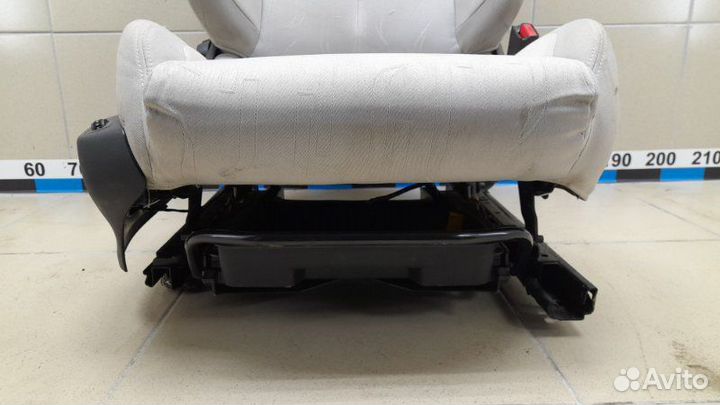 Сиденье переднее правое Citroen C4 2 1.6 EP6 (120)