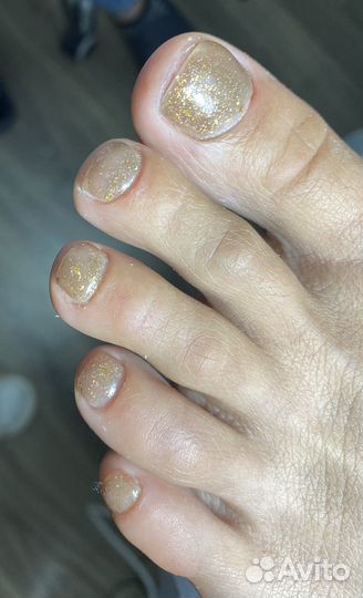 Маникюр и педикюр