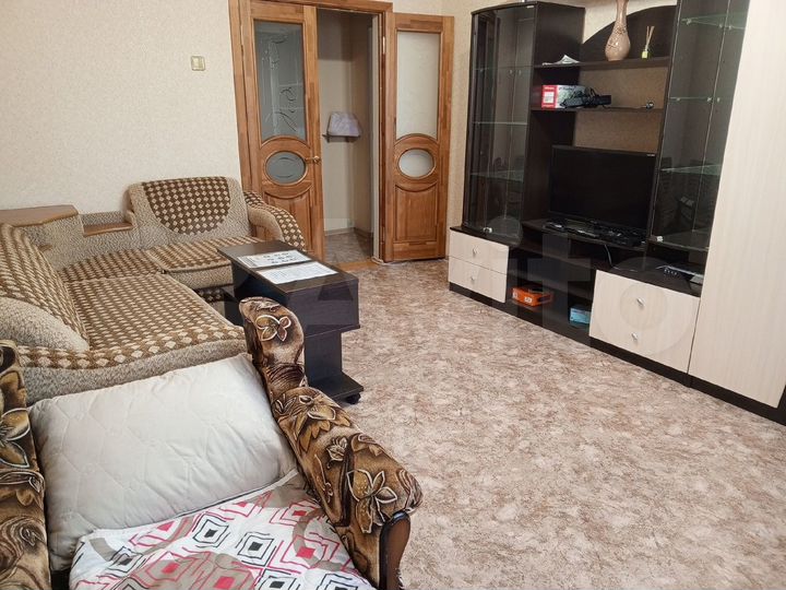 2-к. квартира, 65 м², 1/5 эт.